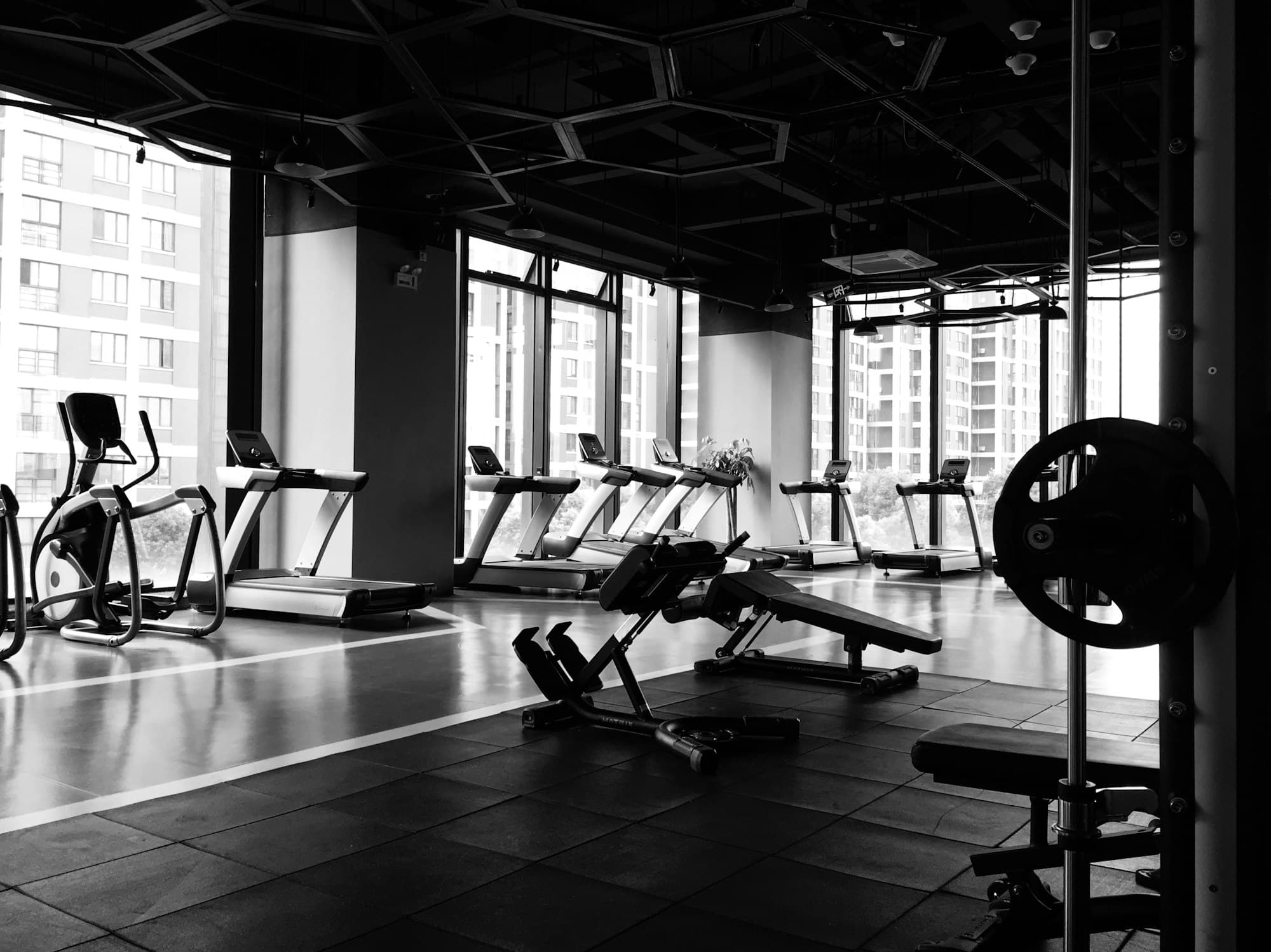 Interior del gimnasio fit+